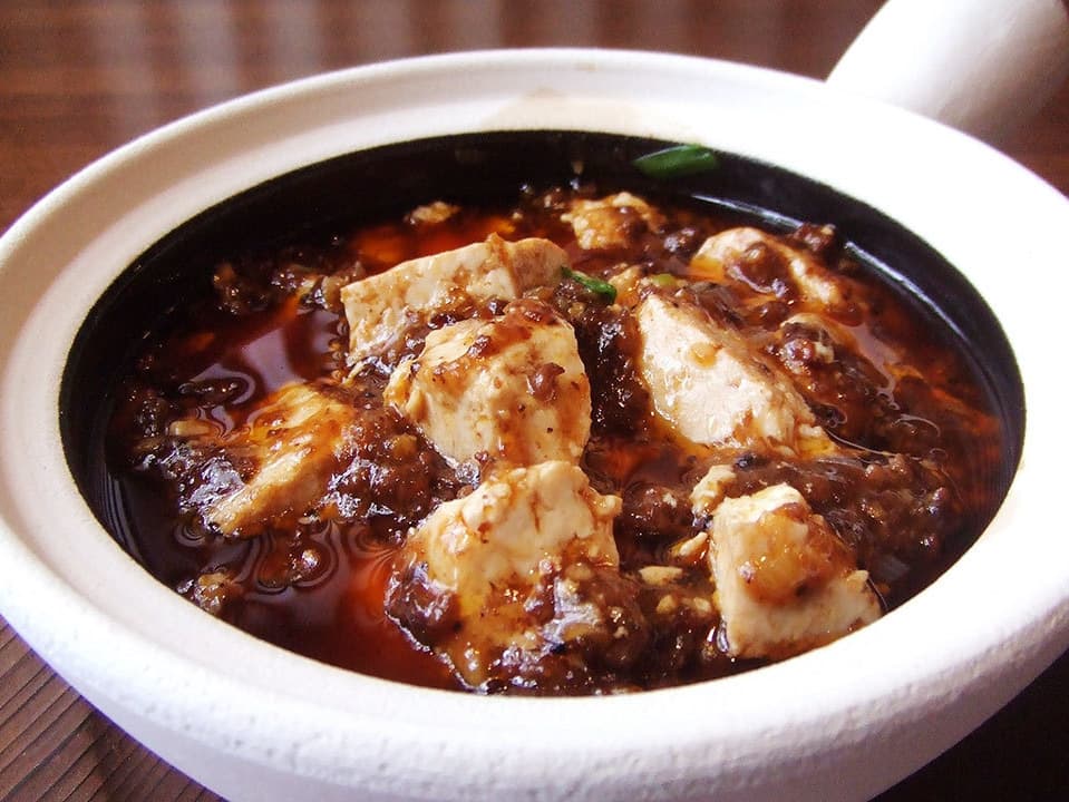 富士市の中国料理ゆあんの名物・麻婆豆腐土鍋煮込みの画像